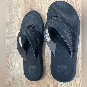 REEF Sandals (Black) - Men’s Size 9